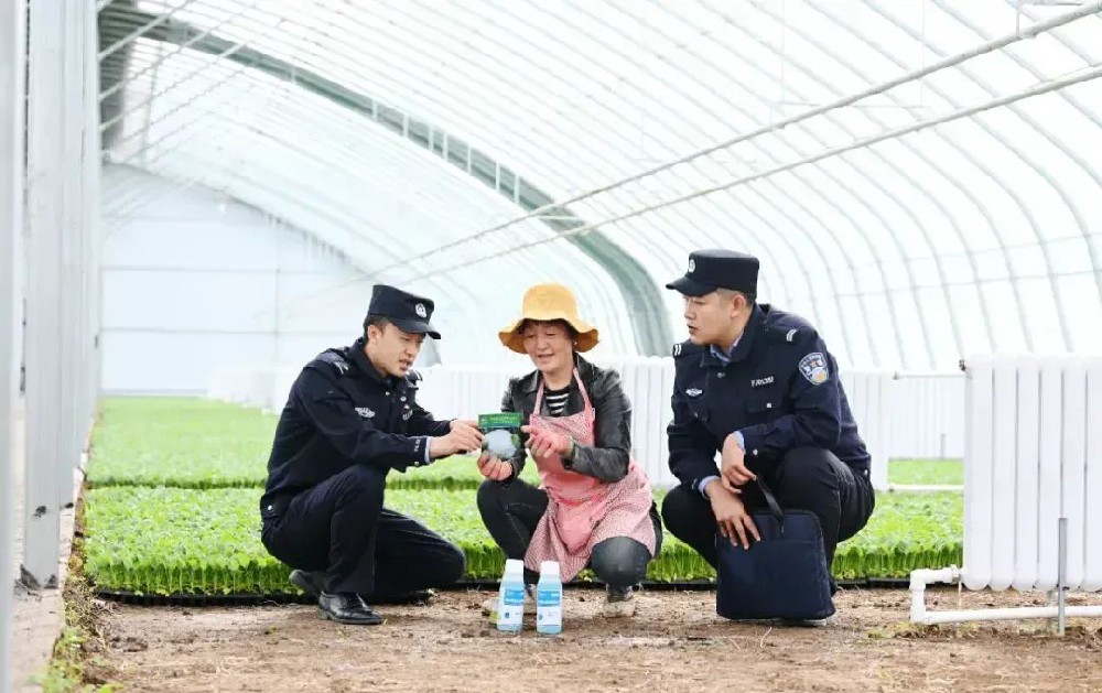 迎難而上 創(chuàng)新機制 甘肅公安全力織密“食藥環(huán)知”防護網(wǎng)